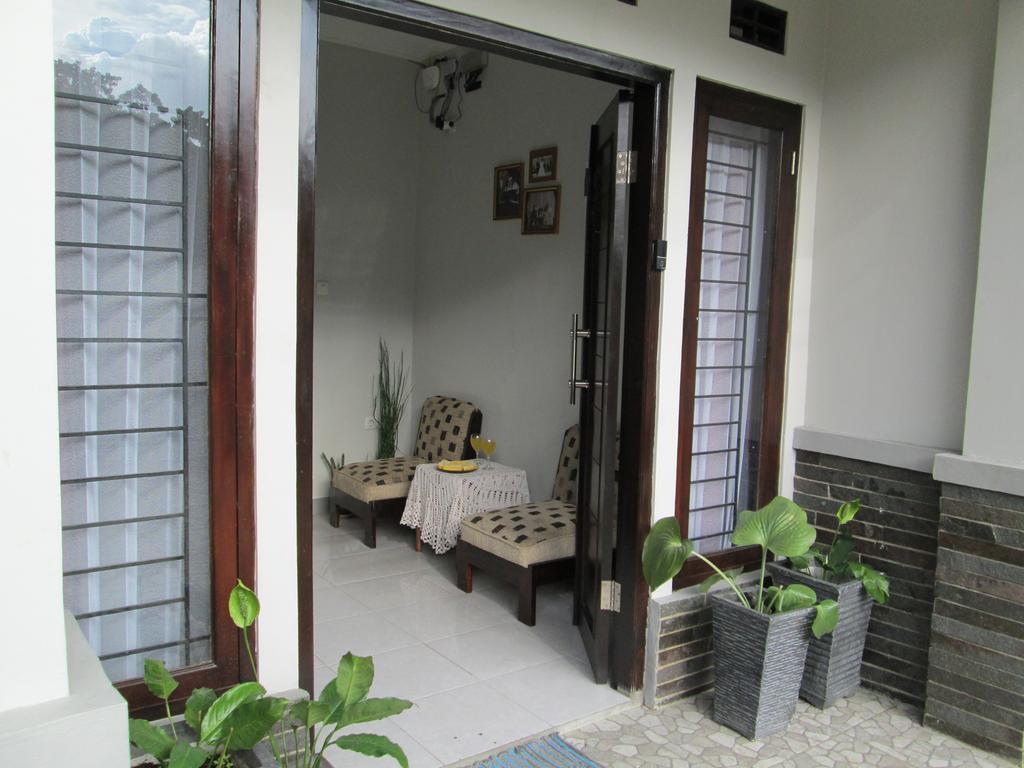 Elenor's Home Bandung Exteriör bild