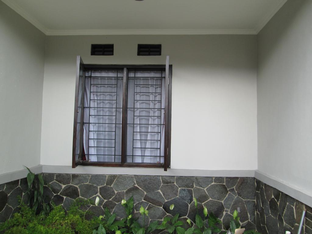 Elenor's Home Bandung Exteriör bild