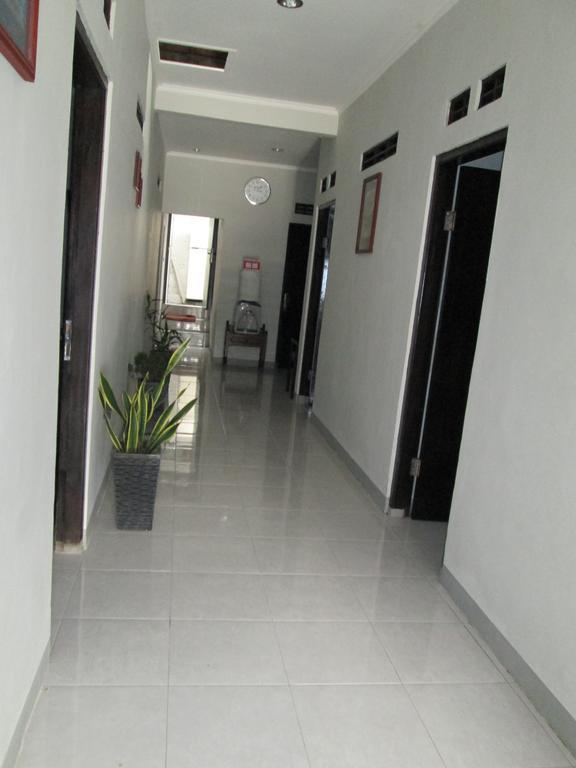 Elenor's Home Bandung Exteriör bild