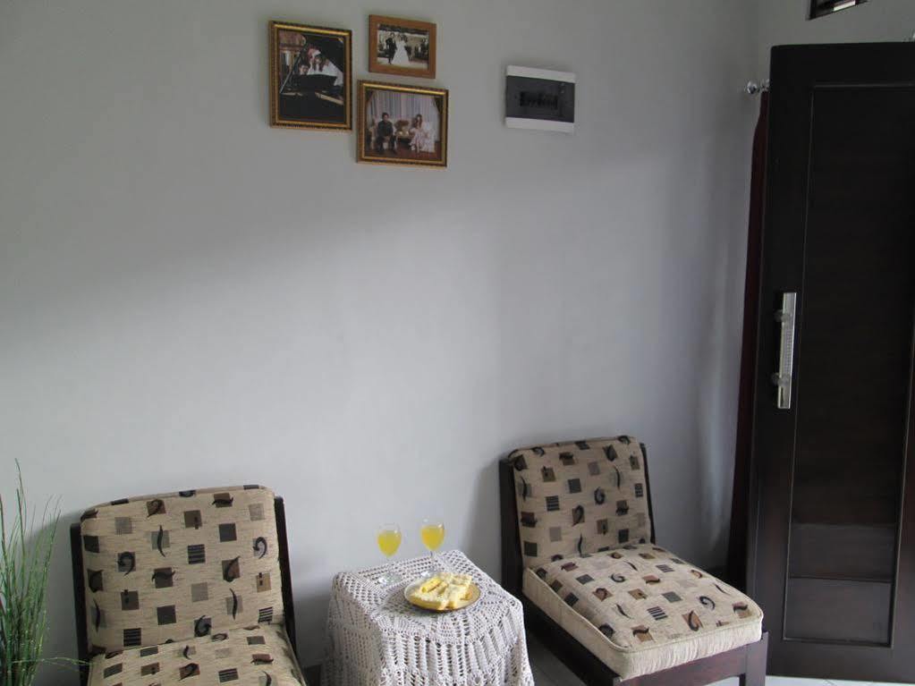 Elenor's Home Bandung Exteriör bild